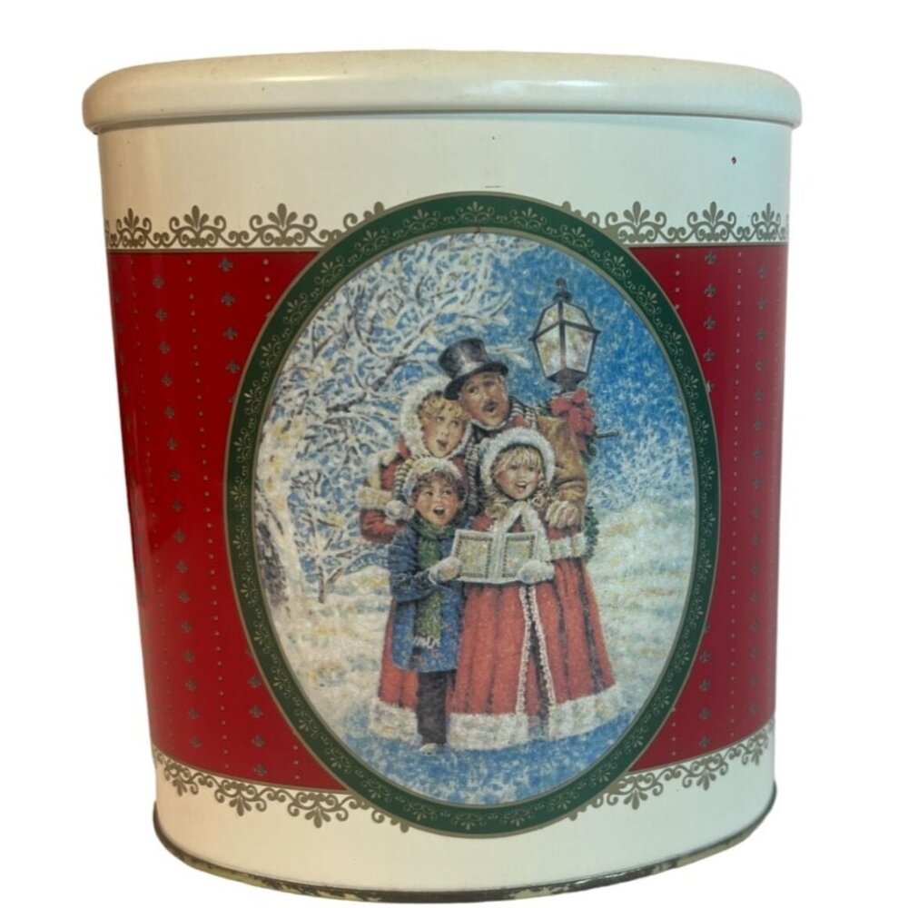 Vtg Christmas Carolers Tin Holiday Cookies Decor Grannycore centerpiece‎ Brazil